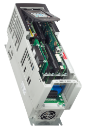 PowerFlex 755 con módulos opcionales en sus ranuras o puertos DPI